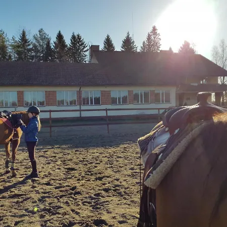 Hostelli Koulukumpu Puutyoluokka Vierema