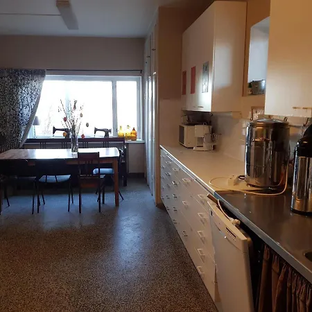 Koulukumpu Puutyoluokka Hostelli